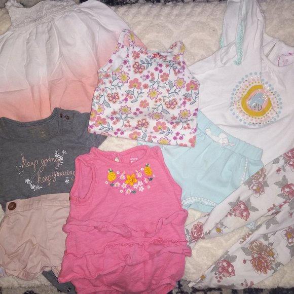 Girl´s 9-12 month lot